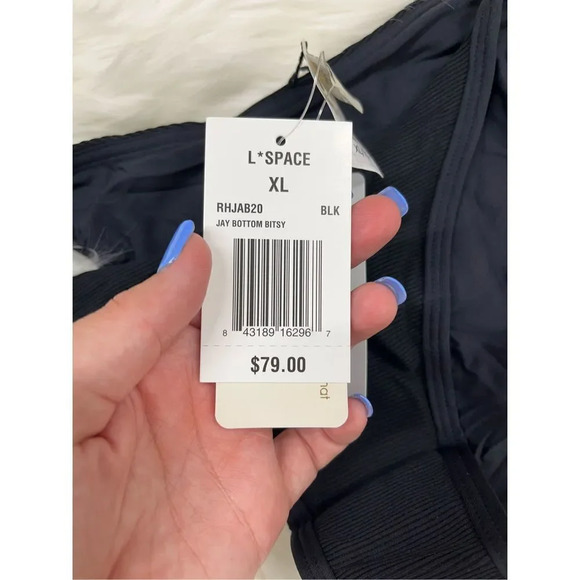 LSPACE Ridin' High Jay Bitsy Bottom in black - Picture 4 of 7